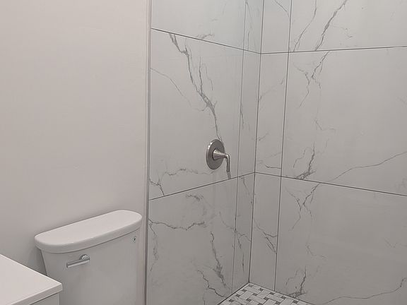 3rd image of 10921 SW 144th Ave #1
