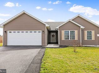 251 Latrobe Dr, Martinsburg, WV 25403