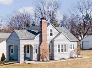 465 N Greenbush Rd, Rensselaer, NY 12144