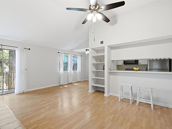2nd image of 9226 Jollyville Rd APT 222