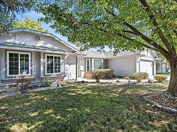 3rd image of 7978 W War Bonnet Dr