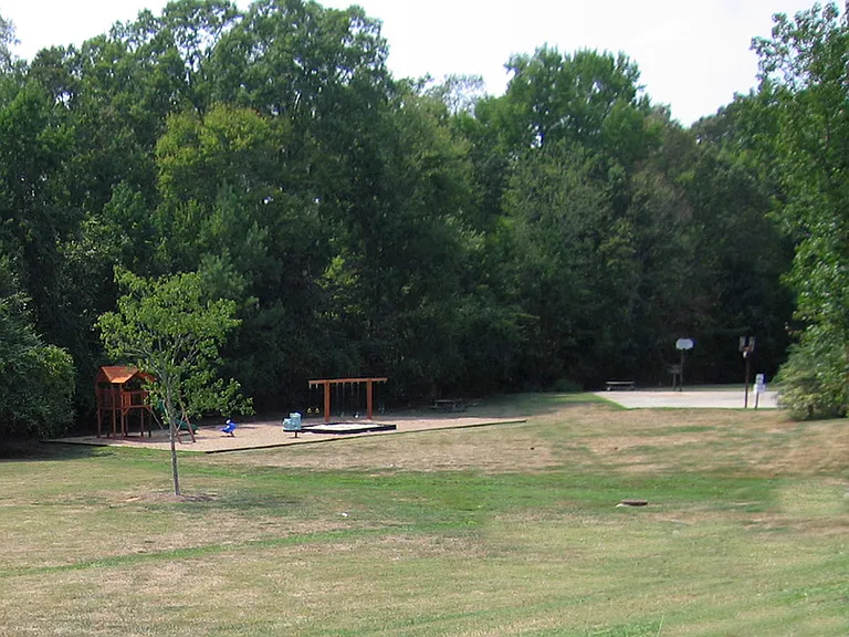 205 Standish Dr — Photo 13