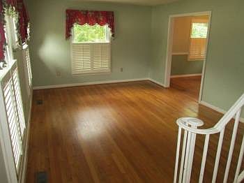 3rd image of 2219 Creek Dr