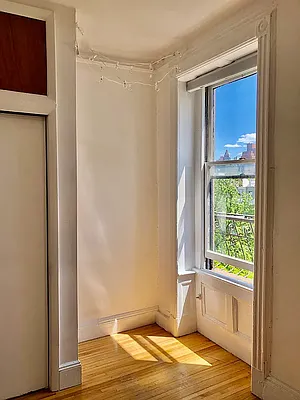 Rented by LJ Sloane Management | media 14