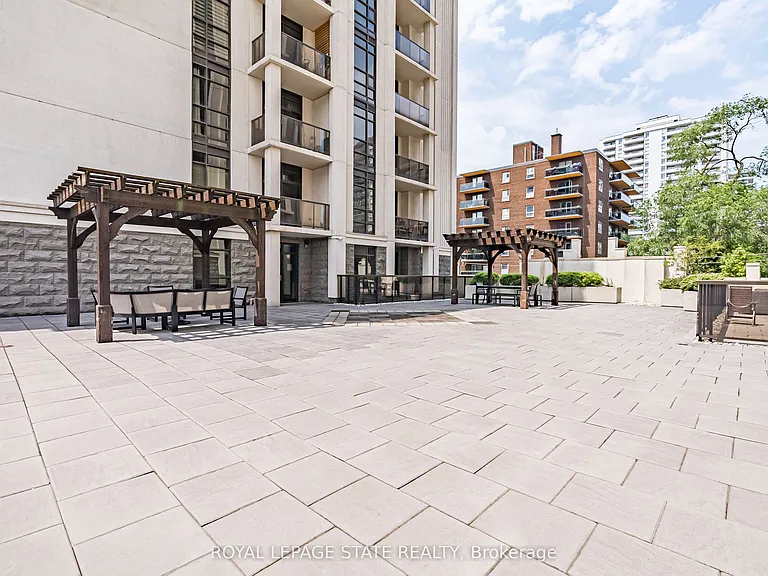 85 Robinson St #1010 — Photo 33