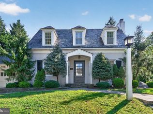 8201 Larry Pl, Chevy Chase, MD 20815