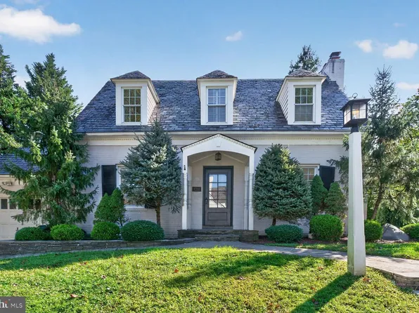 8201 Larry Pl, Chevy Chase, MD 20815