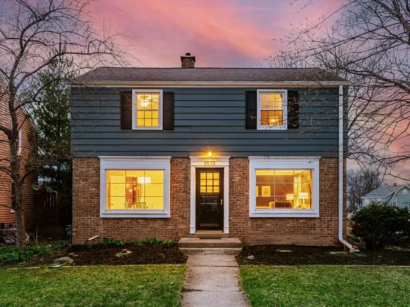 2573 North 65th STREET, Wauwatosa, WI 53213