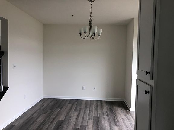 3rd image of 1 Remington Dr