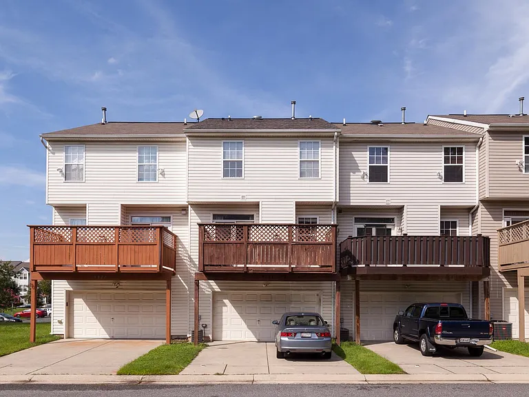 5029 Kemsley Rd — Photo 2