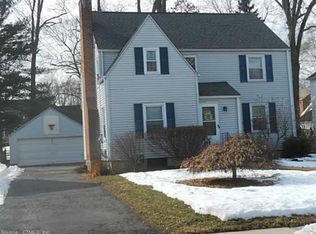 245 Auburn Rd, West Hartford, CT 06119