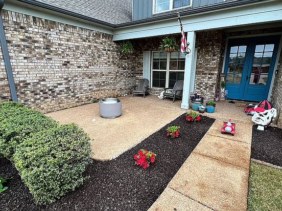 Front Patio area