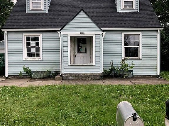 2nd image of 2328 Forest Home Ave
