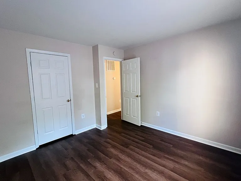 11 Catherine Ln — Photo 38