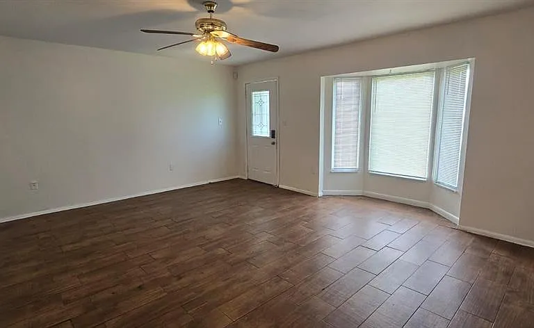 23067 Elmira Blvd — Photo 5