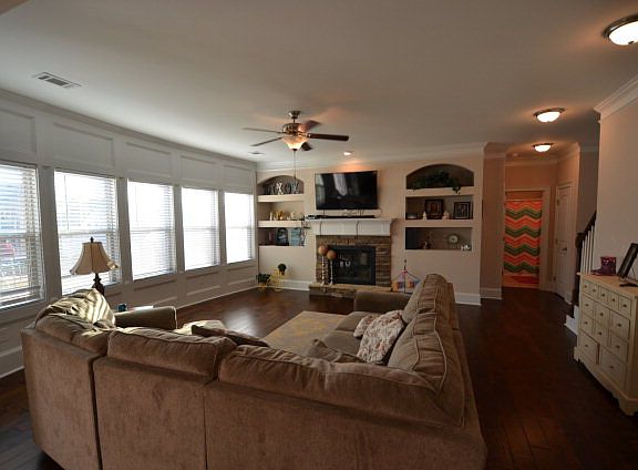 4th image of 754 Burch Creek Dr