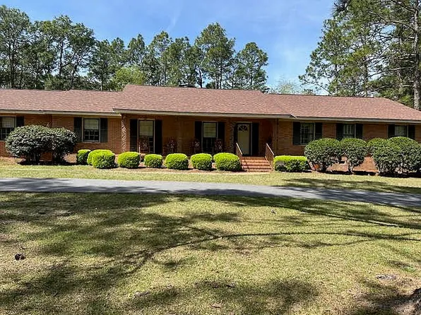 310 Pinewood Dr, Statesboro, GA 30458