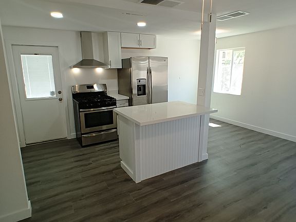 2nd image of 1246 E Sunnyslope Ln #A