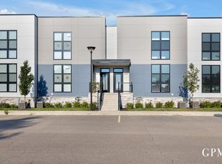 6005 Port View Dr SE, Grand Rapids, MI 49512