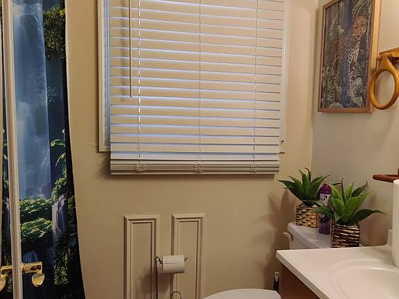 4th image of 4914 Emo St