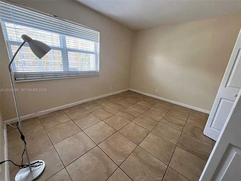 401 Golden Isles Dr #314 — Photo 10