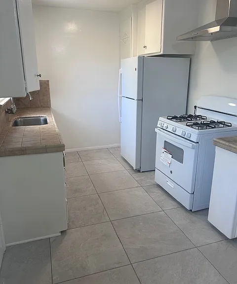 610 S Main St #B — Photo 5