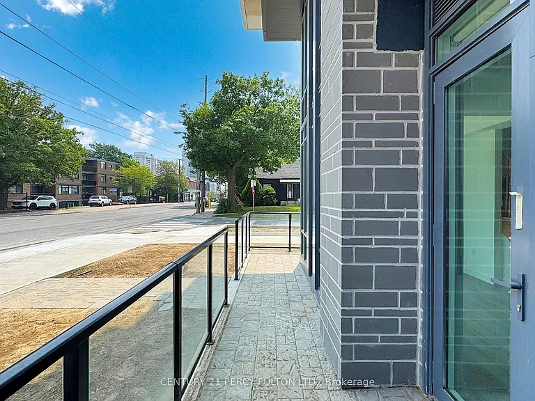 556 Marlee Ave #105 — Photo 39