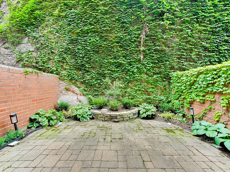 171 W Goethe St #B — Photo 36