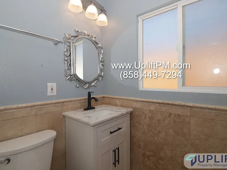 1225 Capistrano Ave #A — Photo 32