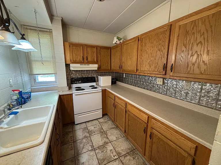 900 Brightwood Manor Dr #B-4 — Photo 4