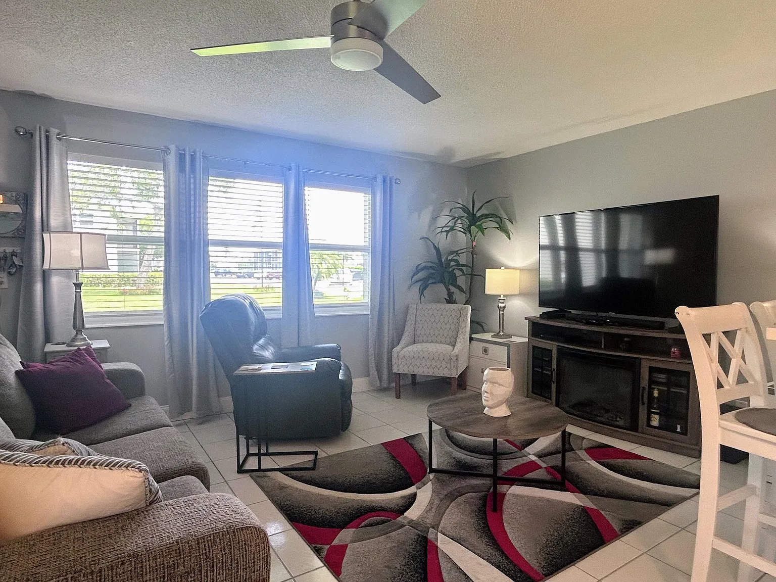 1 bed, 1.5 bath, 646 sqft, $1,600 — Photo 1