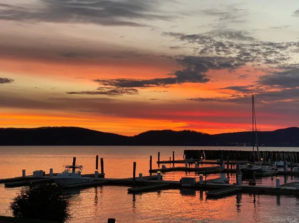 1309 Half Moon Bay Dr, Croton On Hudson, NY 10520