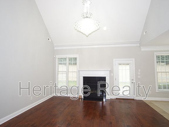 3rd image of 1850 Stone Harbor Way