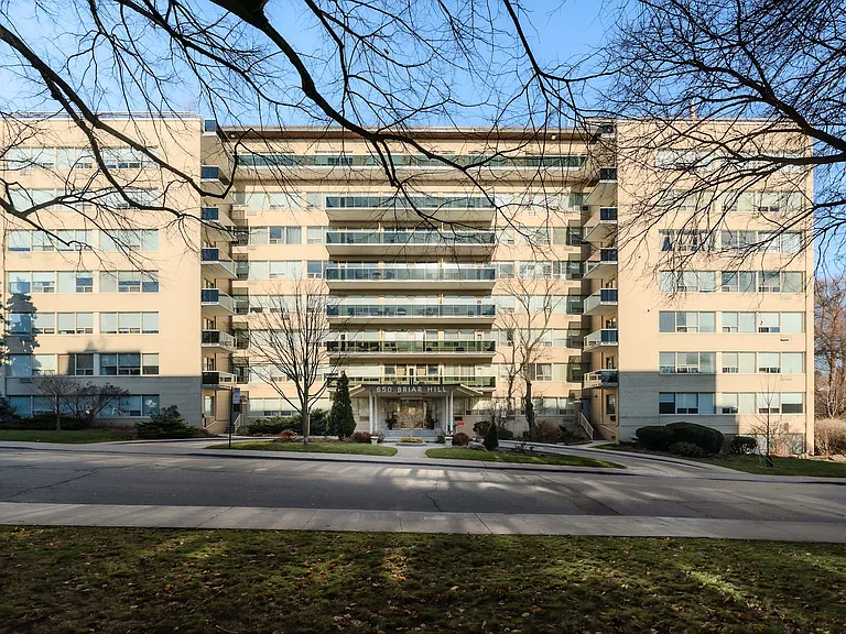 650 Briar Hill Ave — Photo 16