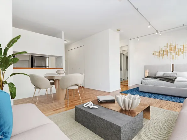 300 East 85th Street 505 image 2 of 9