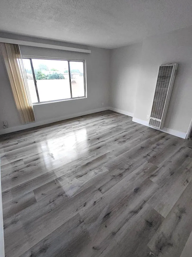 2 bed, 1.0 bath, $2,887 — Photo 1