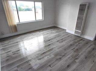 140 E 88th St APT 3, Los Angeles, CA 90003