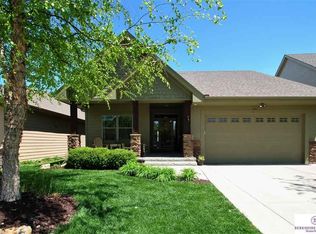 913 S 184th St, Elkhorn, NE 68022