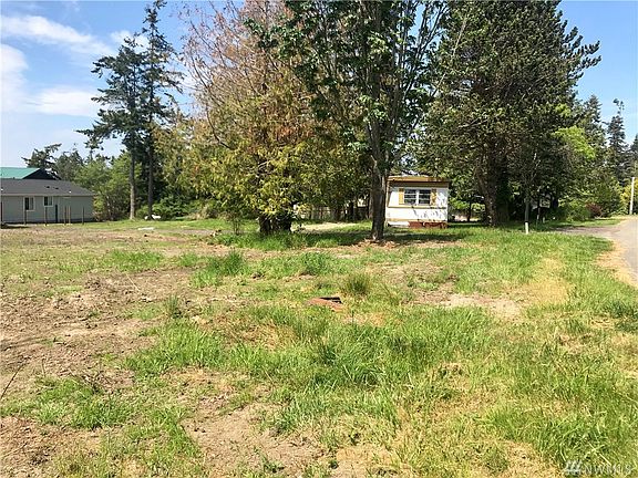 3rd image of 3264 Mardell Dr