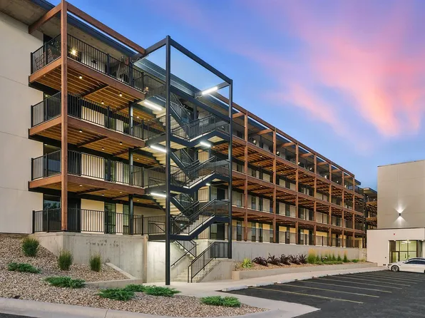 1700 N Manhattan Ave Unit 206, Manhattan, KS 66502