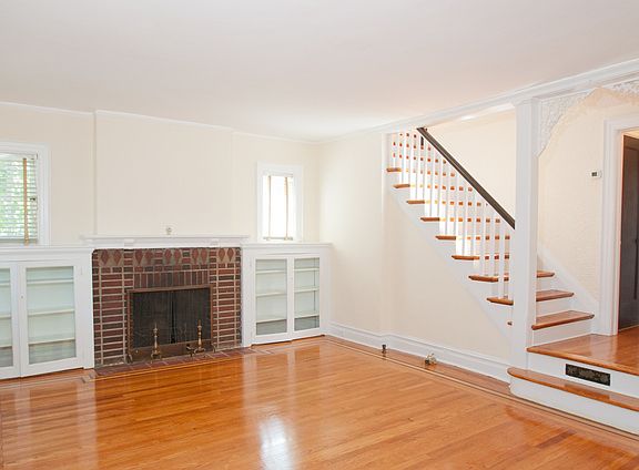 5th image of 296 E Lincoln Ave