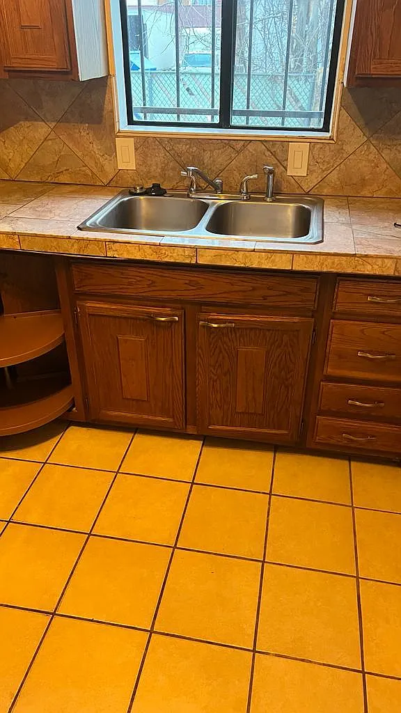 1 bed, 650 sqft, $1,150 — Photo 4