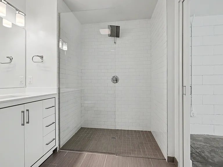 1737 Chalmers St #105E — Photo 5