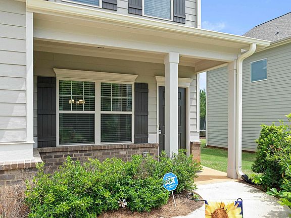 3rd image of 255 Lakeridge Dr