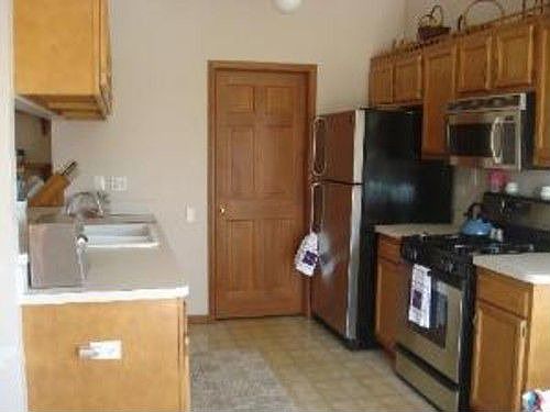 4th image of 719 Savanna Springs Dr