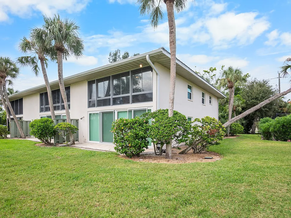 600 Manatee Ave #219