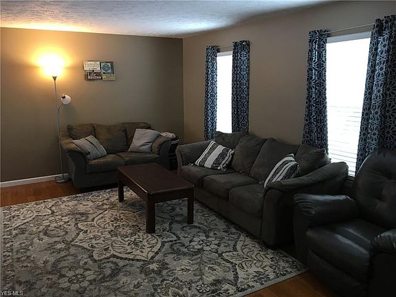 4th image of 7698 Pinehurst Dr