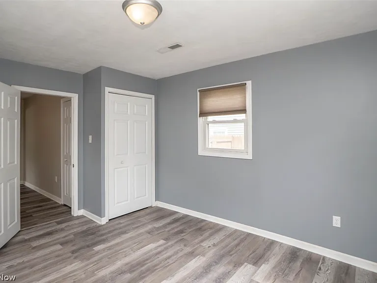 1060 Orchard Ave NE — Photo 5