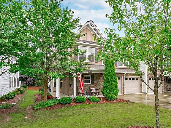 3rd image of 2907 Bartlett Cir