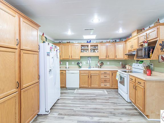 3rd image of 1150 SE 140p Rd